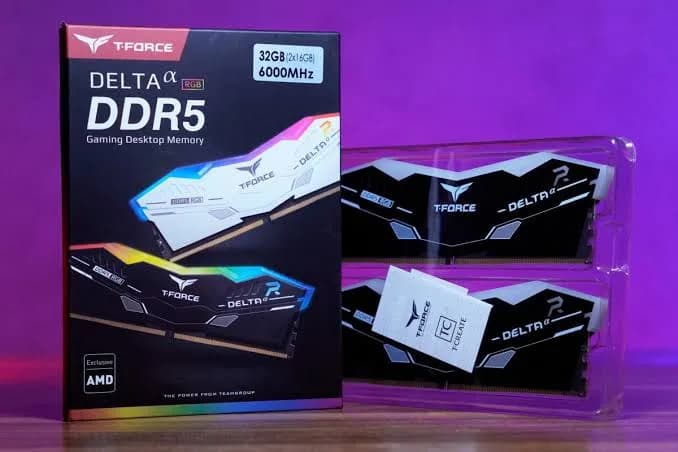 خرید آنلاین رم کامپیوتر DDR5 تیم گروپ 6000 مگاهرتز مدل T-Force DELTA RGB CL38 ظرفیت 16 گیگابایت کیت 2 عددی مشکی